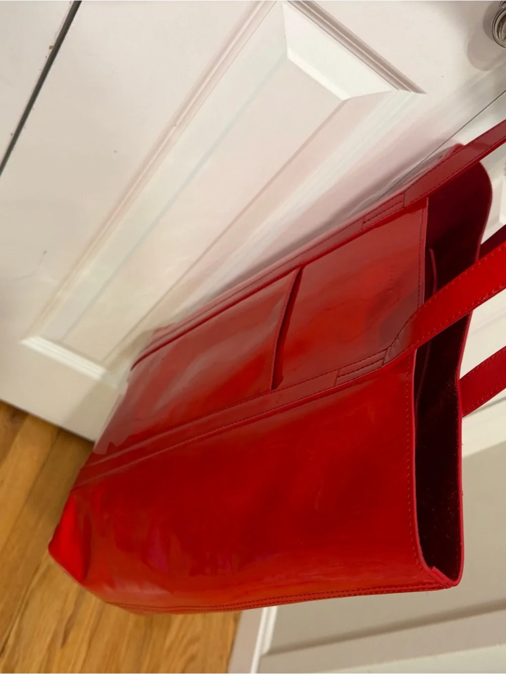 Sezane "The Tote" in Patent Red - Picture 7 of 14